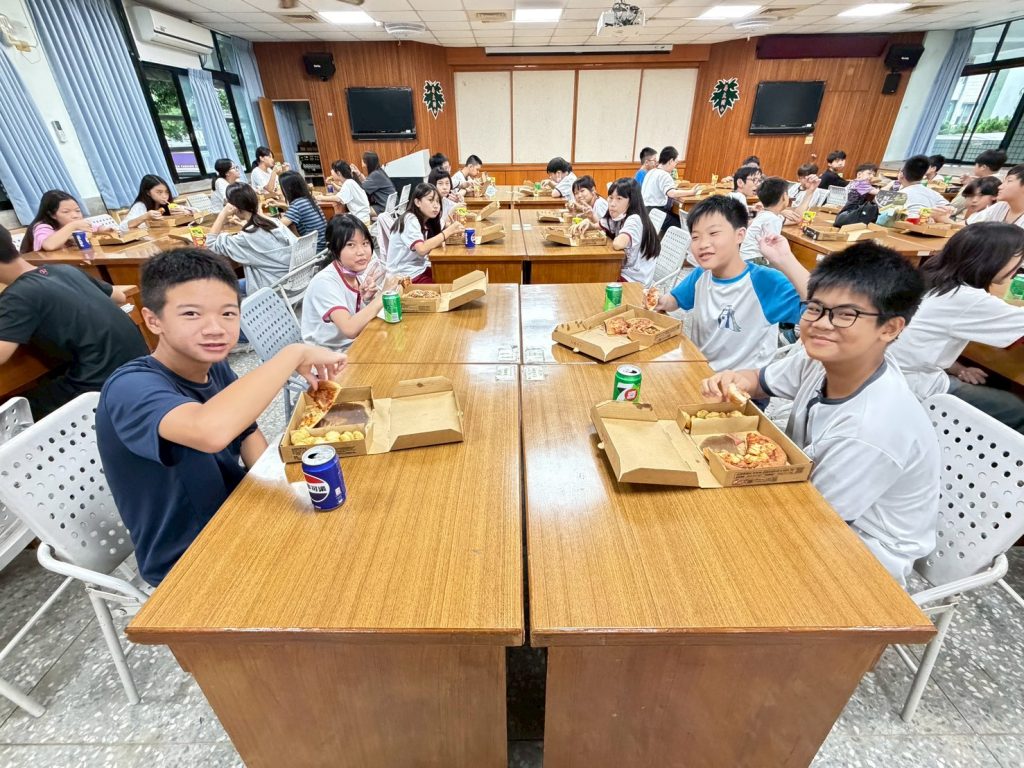 學務處小志工聚餐